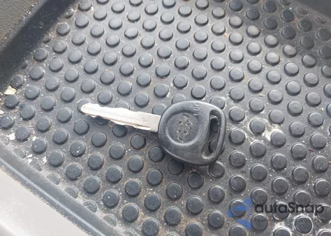 2004 Chevrolet Suburban 1500 Ls z USA, uszkodzony, nr VIN 3GNFK16T94G318641